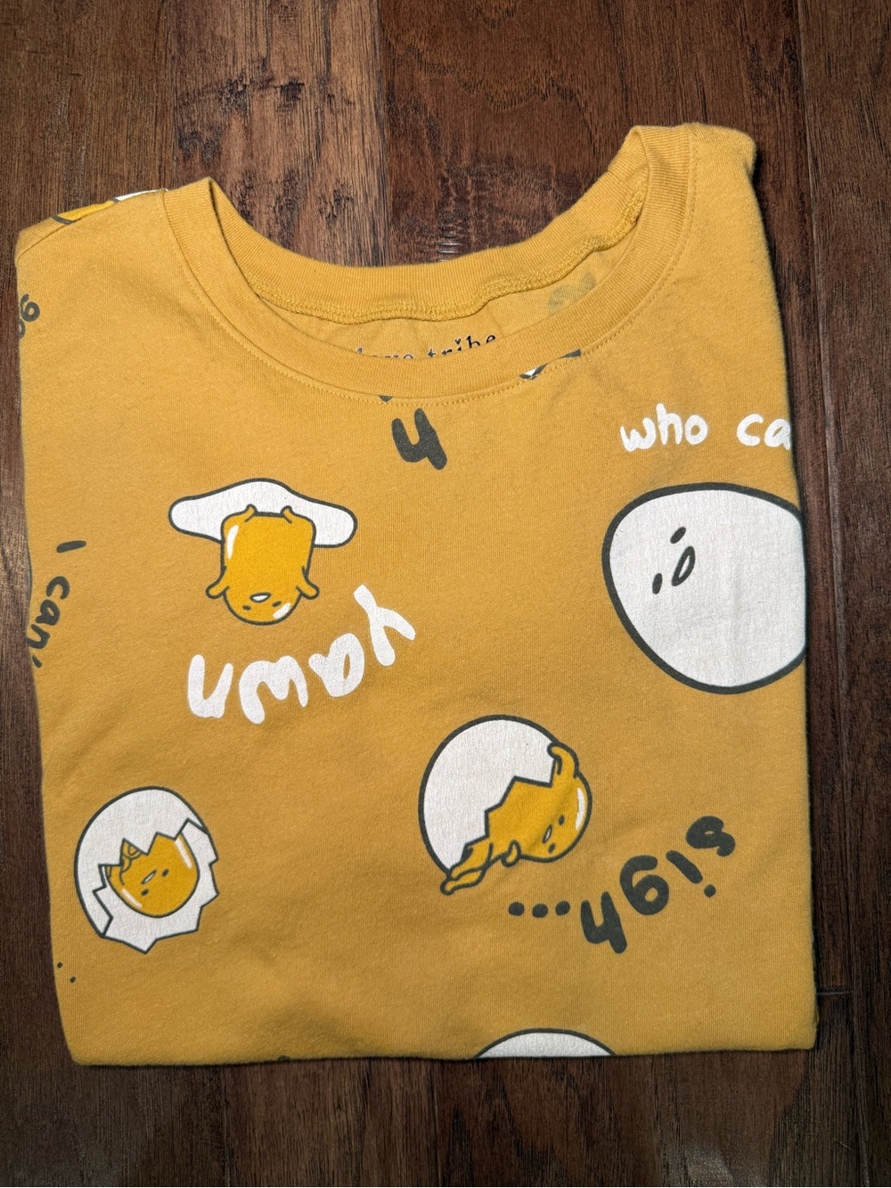 Love Tribe Gudetama The Lazy Egg All-Over Print Tee Yellow XL - Picture 6 of 6